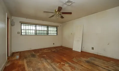 8215 Glencrest Street Houston TX 77061