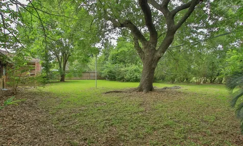 8215 Glencrest Street Houston TX 77061