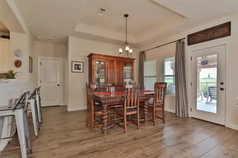 461 Twin Lakes Boulevard W West Columbia TX 77486