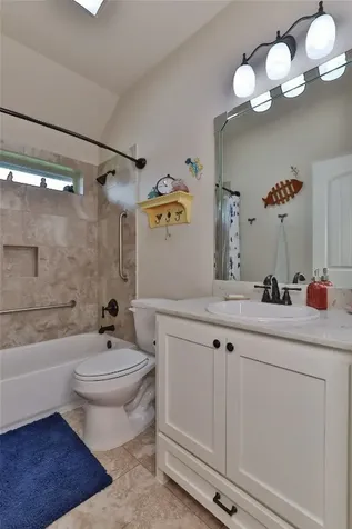 461 Twin Lakes Boulevard W West Columbia TX 77486