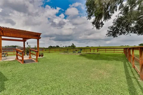461 Twin Lakes Boulevard W West Columbia TX 77486