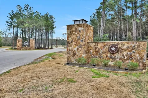11694 Grand North Road Willis TX 77378