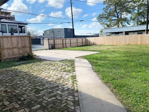 4901 Winnetka Street Houston TX 77021