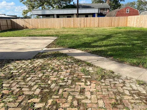 4901 Winnetka Street Houston TX 77021