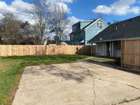 4901 Winnetka Street Houston TX 77021