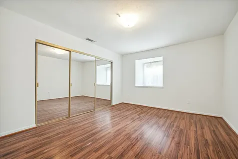 5815 Lynbrook Drive 103 Houston TX 77057