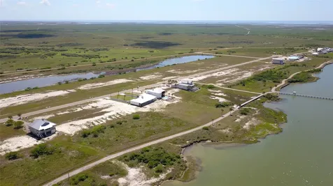 Lot 17 Blk 2 Bay Club Drive Seadrift TX 77983