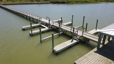 Lot 17 Blk 2 Bay Club Drive Seadrift TX 77983