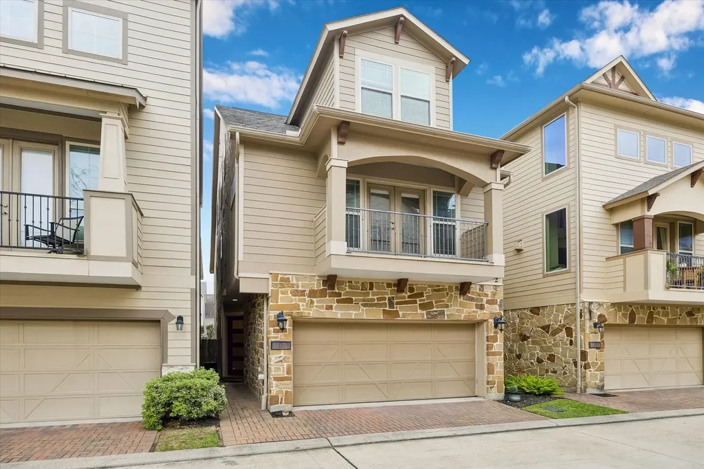 2611 Shady Woods Lane Houston TX 77008