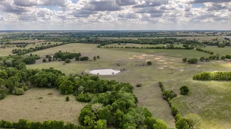 6807 Winedale Road Burton TX 77835