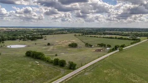 6807 Winedale Road Burton TX 77835