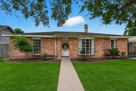1519 Hitherfield Drive Sugar Land TX 77498