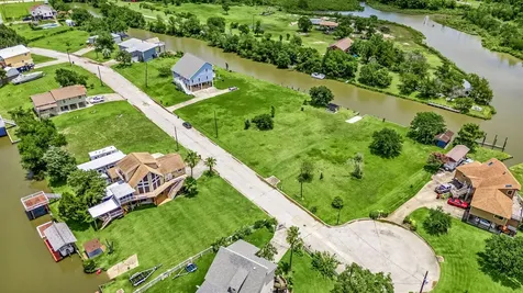 222 Rue Orleans Street Baytown TX 77520