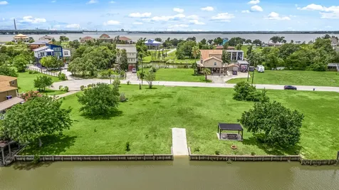 222 Rue Orleans Street Baytown TX 77520