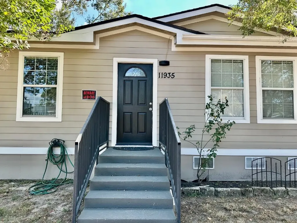 11935 Greenspark Lane Houston TX 77044