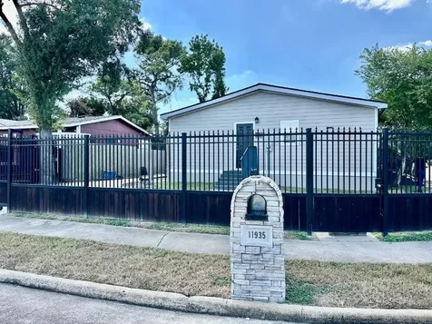 11935 Greenspark Lane Houston TX 77044