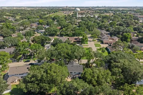 3030 Broadmoor Drive Sugar Land TX 77478