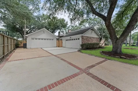 3030 Broadmoor Drive Sugar Land TX 77478