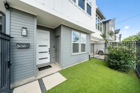 306 W Donovan Street Houston TX 77091