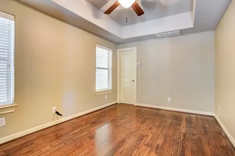 923 Birdsall Street Houston TX 77007