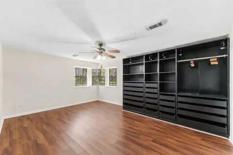7825 Hughes Ranch Road Pearland TX 77581