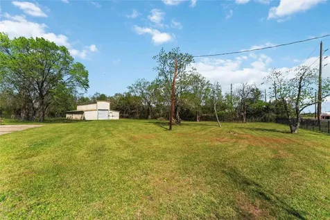 7825 Hughes Ranch Road Pearland TX 77581