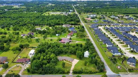 7825 Hughes Ranch Road Pearland TX 77581