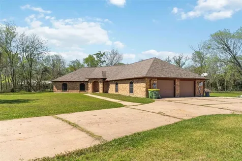 7825 Hughes Ranch Road Pearland TX 77581