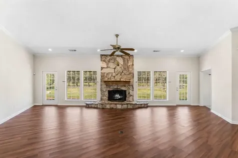 7825 Hughes Ranch Road Pearland TX 77581