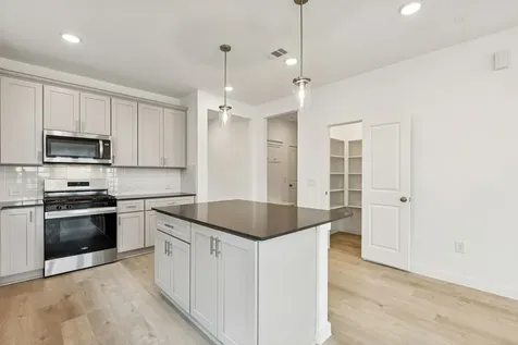 18106 Zemira Lane Tomball TX 77377