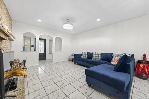 13902 Ambrose Street Houston TX 77045