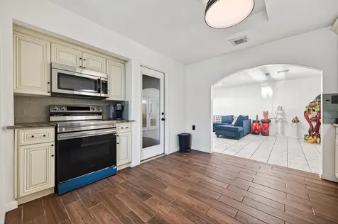 13902 Ambrose Street Houston TX 77045