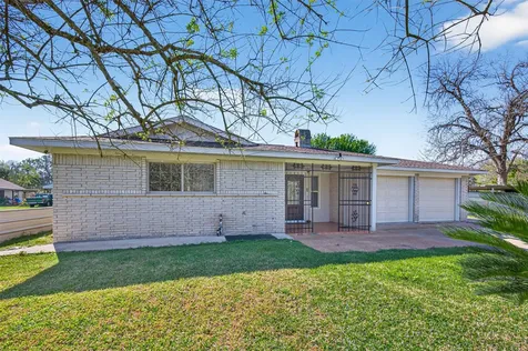 13902 Ambrose Street Houston TX 77045