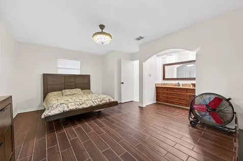 13902 Ambrose Street Houston TX 77045