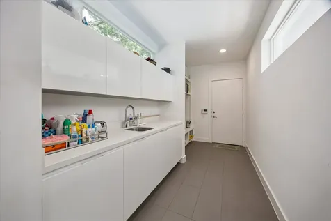 5215 Jason Street Houston TX 77096