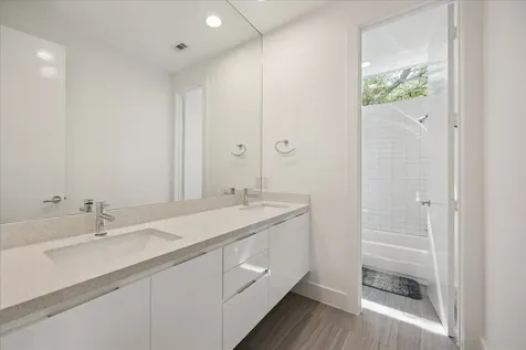 5215 Jason Street Houston TX 77096