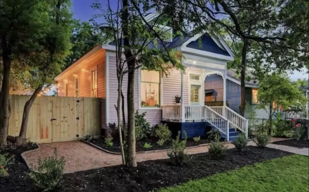 3617 Avenue Q 1/2 Galveston TX 77550
