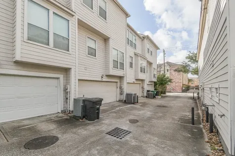 1729 Tuam Street Houston TX 77004