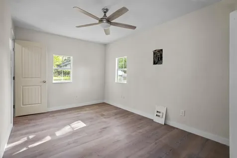 113 W Linn Street Huntington TX 75949