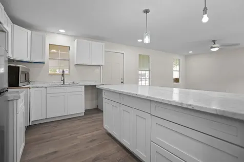 113 W Linn Street Huntington TX 75949