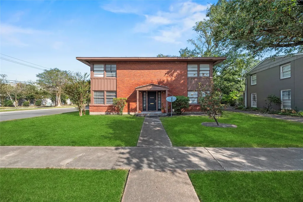3930 Law Street 2 Houston TX 77005