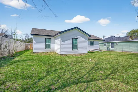 2202 Alabama Street Baytown TX 77520