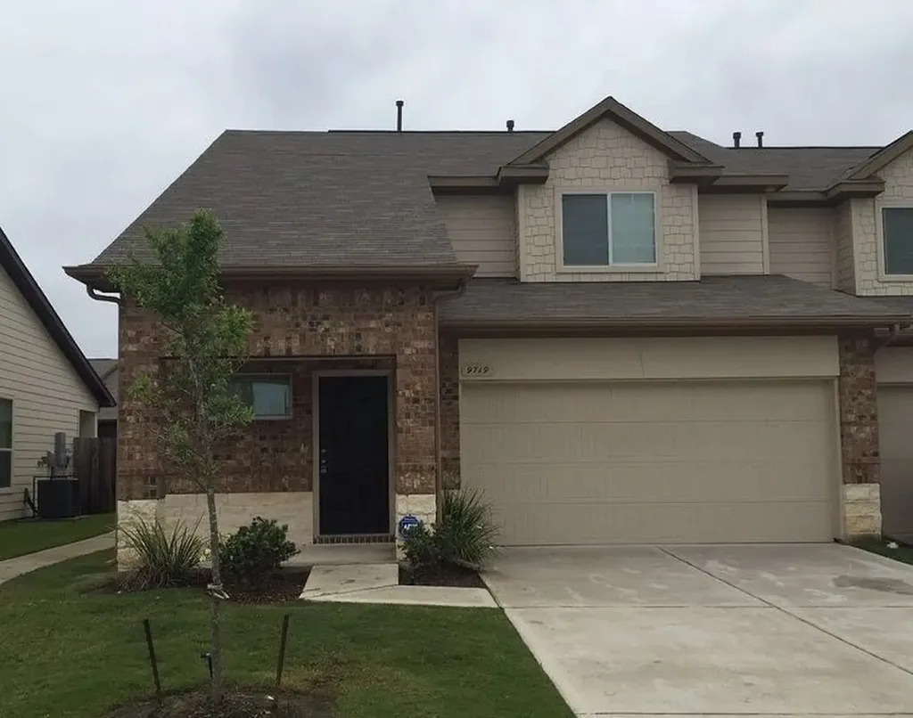 9719 Elia Court Houston TX 77044