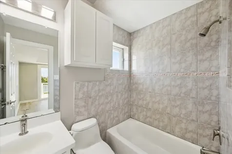13415 Binnacle Way Galveston TX 77554