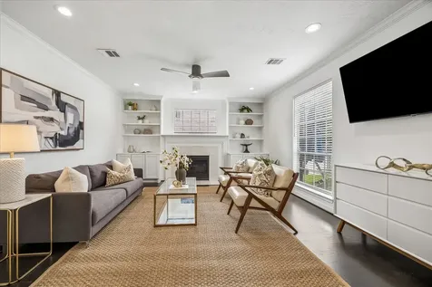 1616 Sandman Street Houston TX 77007