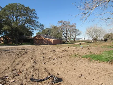 2119 Woods Road Brookshire TX 77423