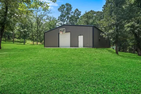 577 Winding River Road Oakhurst TX 77364