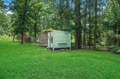 577 Winding River Road Oakhurst TX 77364