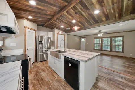 577 Winding River Road Oakhurst TX 77364