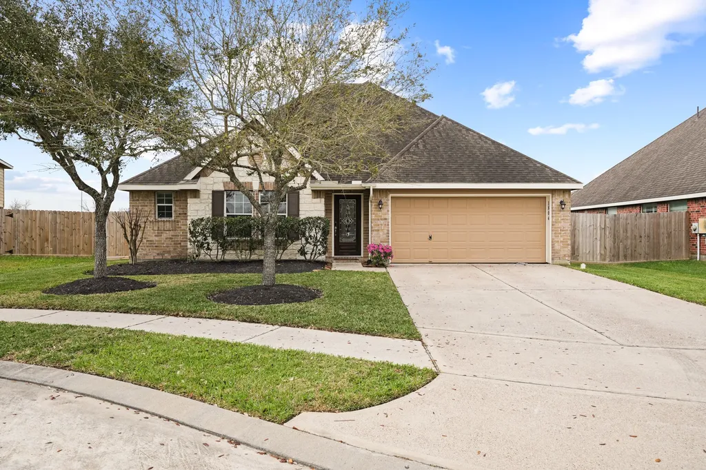 1804 Oakbranch Drive Pearland TX 77581